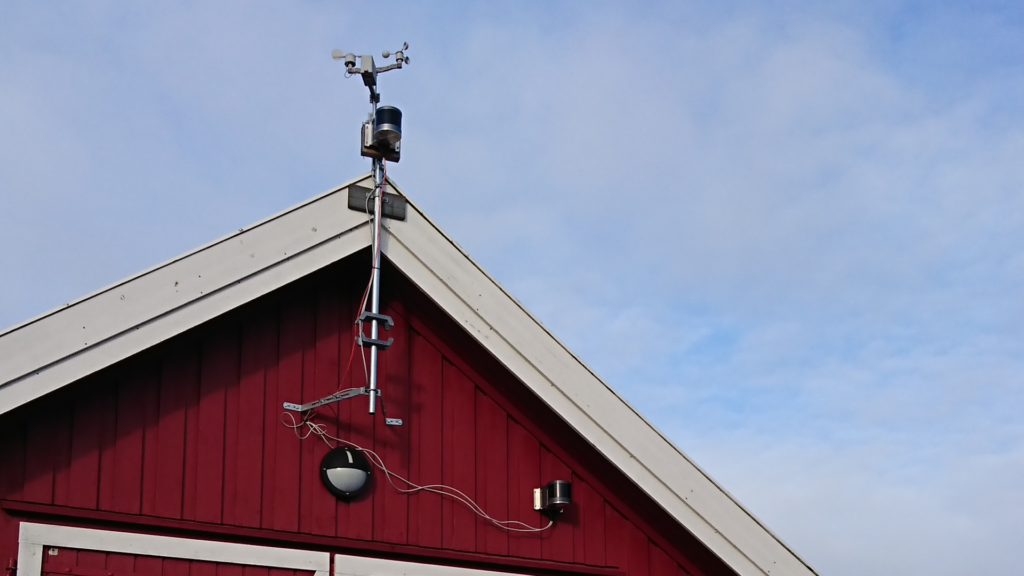 Optical Link mounted on barn wall roof